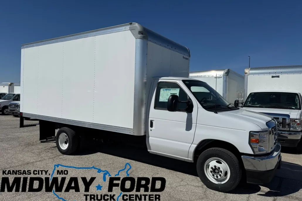 2025 Ford E-350 photo 1
