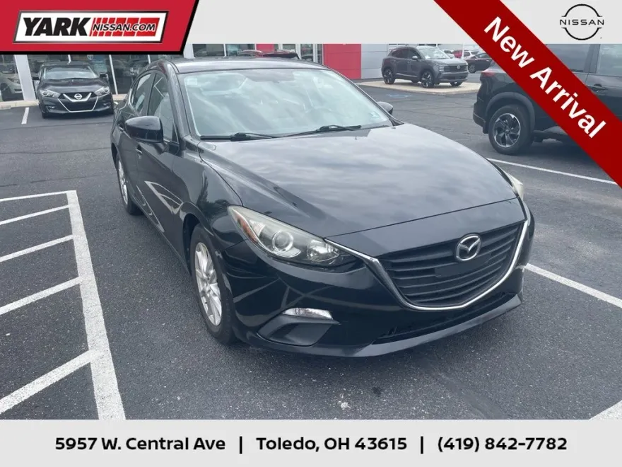 2016 Mazda Mazda3 i Sport photo 1
