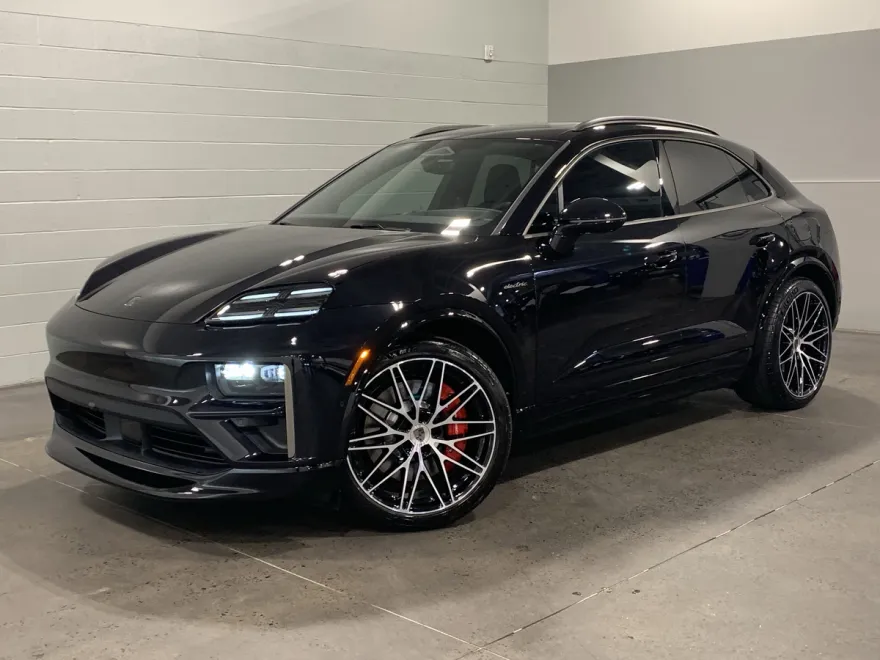 2025 Porsche Macan Turbo Electric photo 1