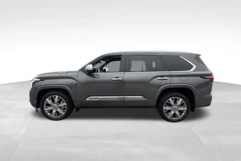 2024 Toyota Sequoia Capstone photo 1