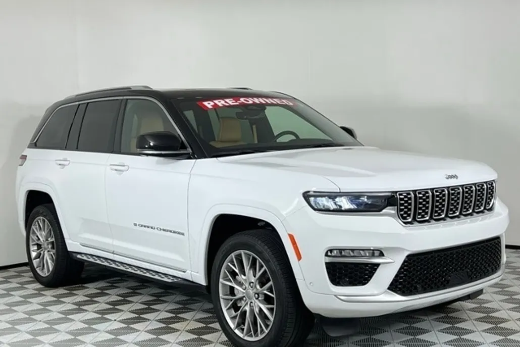 2023 Jeep Grand Cherokee Summit photo 1