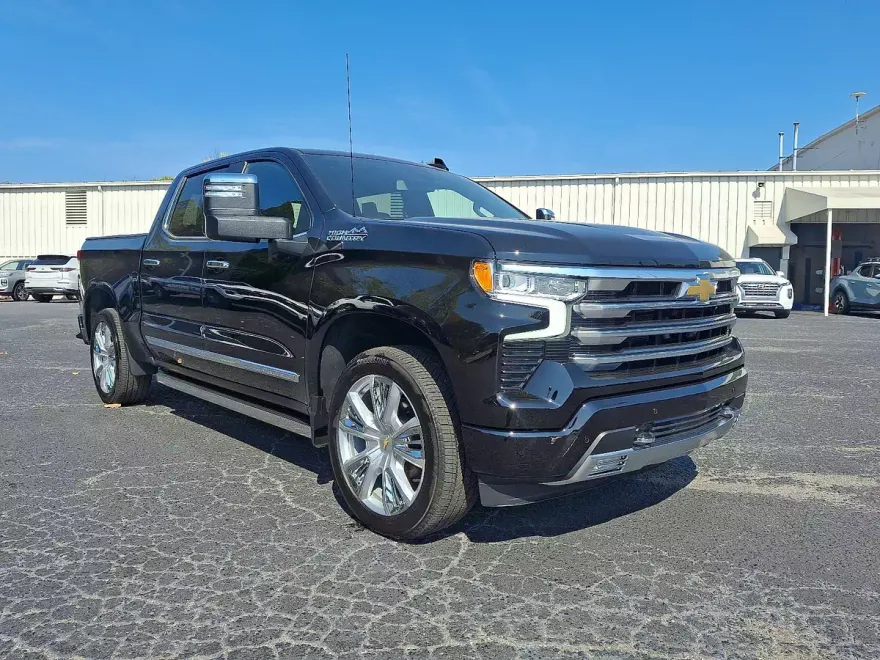 2024 Chevrolet Silverado 1500 High Country photo 1