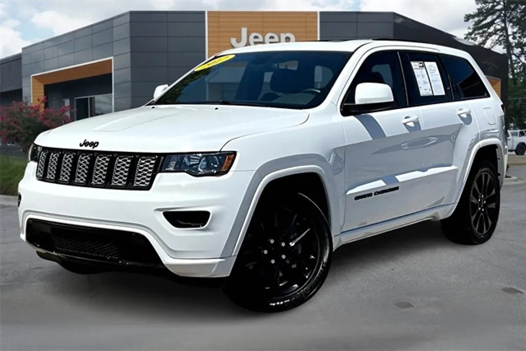 2021 Jeep Grand Cherokee Laredo X photo 1