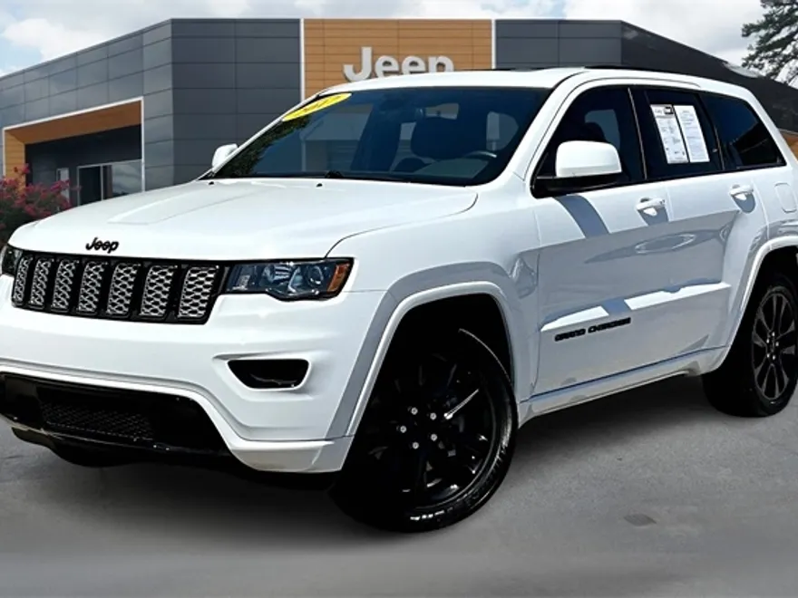 2021 Jeep Grand Cherokee Laredo X photo 1