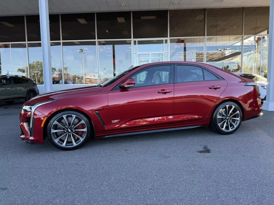 2024 Cadillac CT4 photo 1