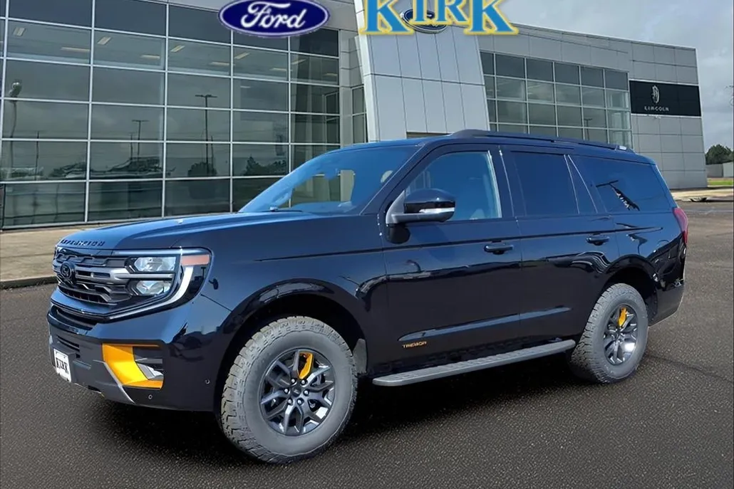 2025 Ford Expedition photo 1