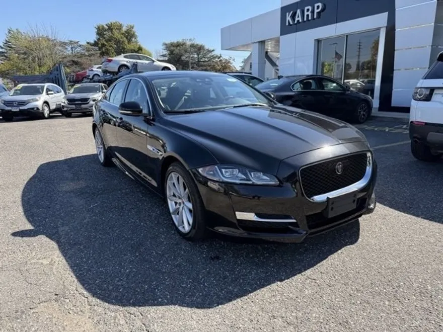 2018 Jaguar XJ R-Sport photo 1