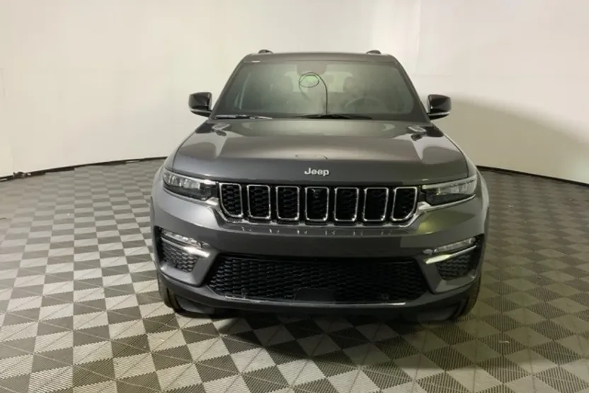 2025 Jeep Grand Cherokee Limited photo 1