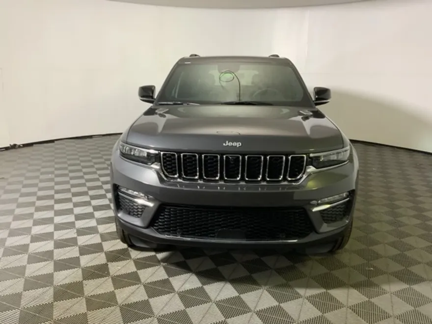 2025 Jeep Grand Cherokee Limited photo 1