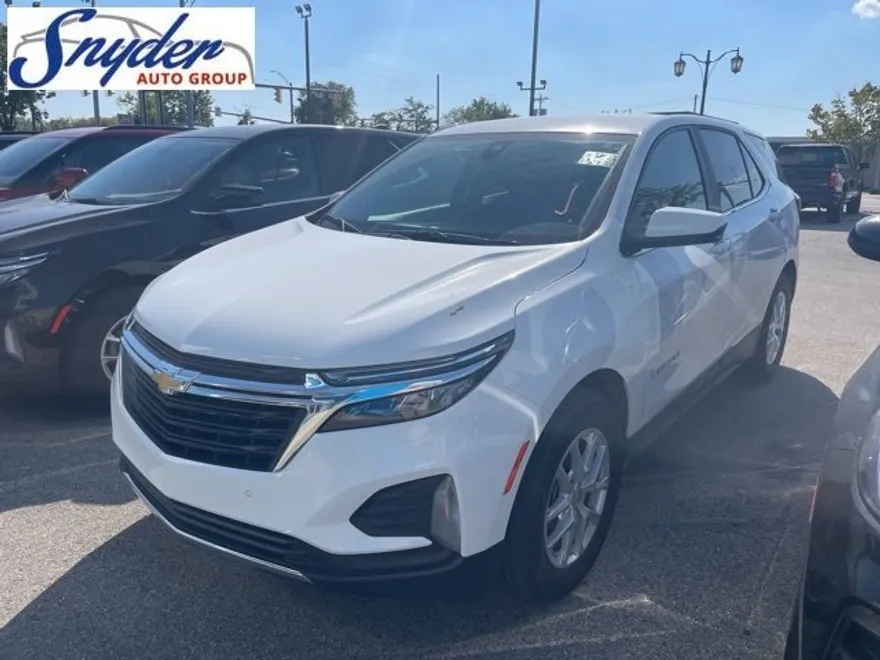 2023 Chevrolet Equinox LT photo 1