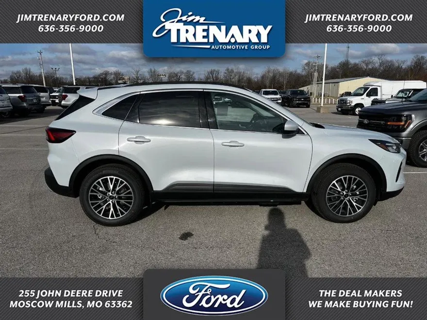 2025 Ford Escape photo 1