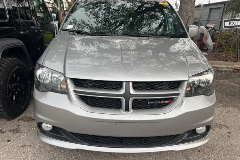 2018 Dodge Grand Caravan GT photo 1