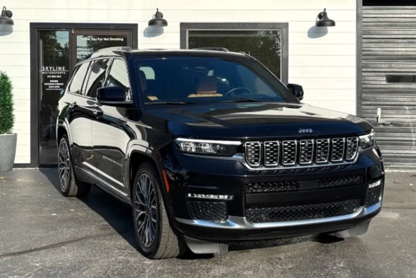2021 Jeep Grand Cherokee L Summit Reserve photo 1