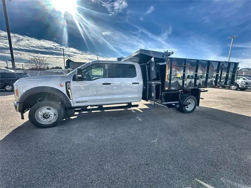 2024 Ford F-550 XL photo 1