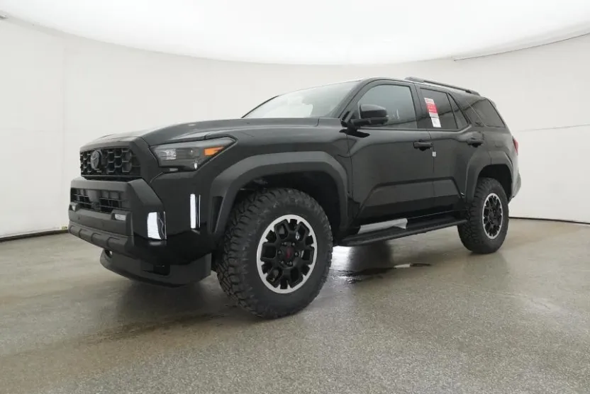 2025 Toyota 4Runner TRD Off-Road Premium photo 1