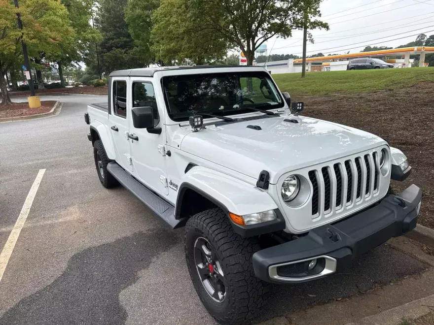 2020 Jeep Gladiator Overland photo 1
