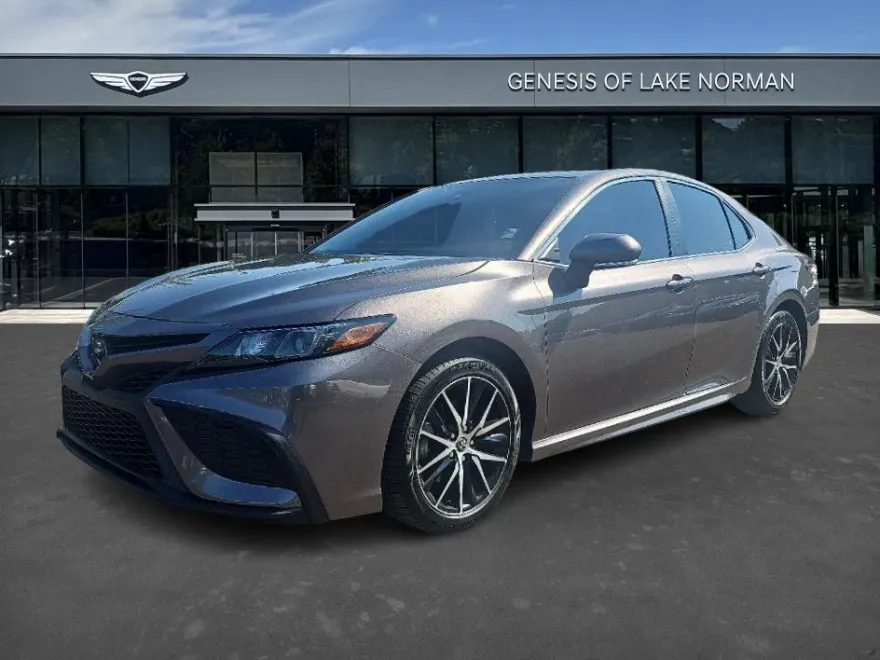 2023 Toyota Camry SE photo 1
