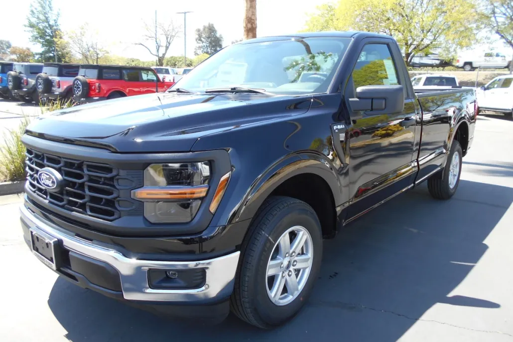 2025 Ford F-150 XL photo 1