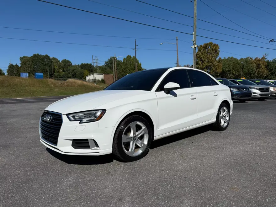 2017 Audi A3 2.0 TFSI Premium photo 1