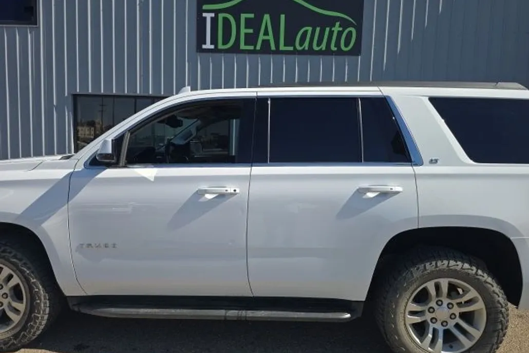 2020 Chevrolet Tahoe LT photo 1