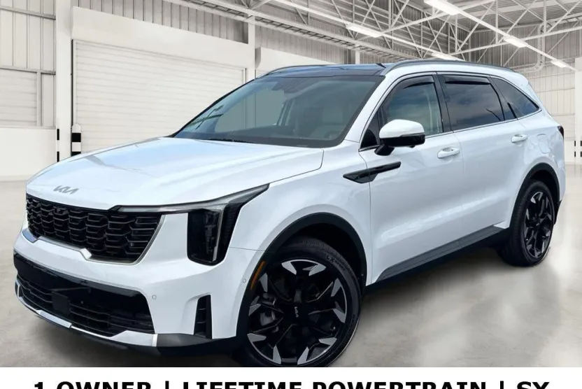 2025 Kia Sorento SX photo 1