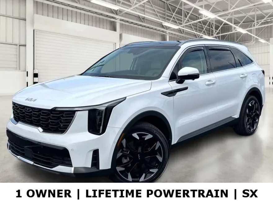 2025 Kia Sorento SX photo 1