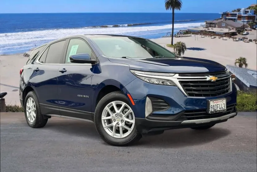 2022 Chevrolet Equinox LT photo 1