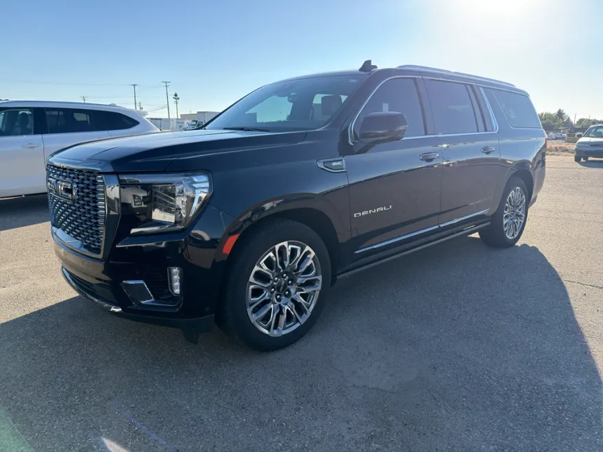 2023 Gmc Yukon XL Denali Ultimate photo 1
