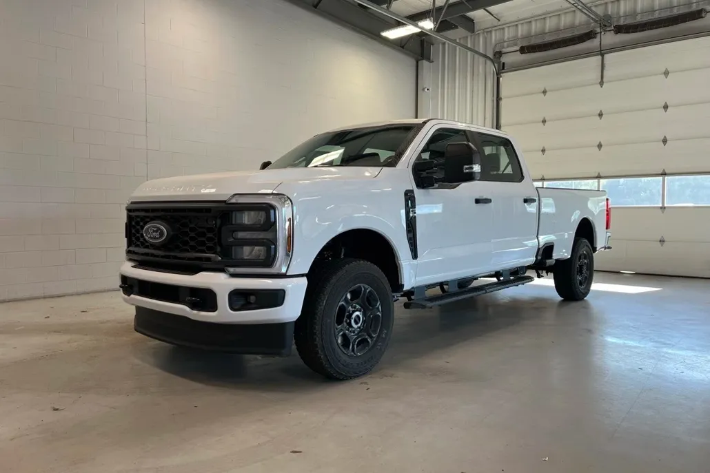 2026 Ford F-350 XL photo 1