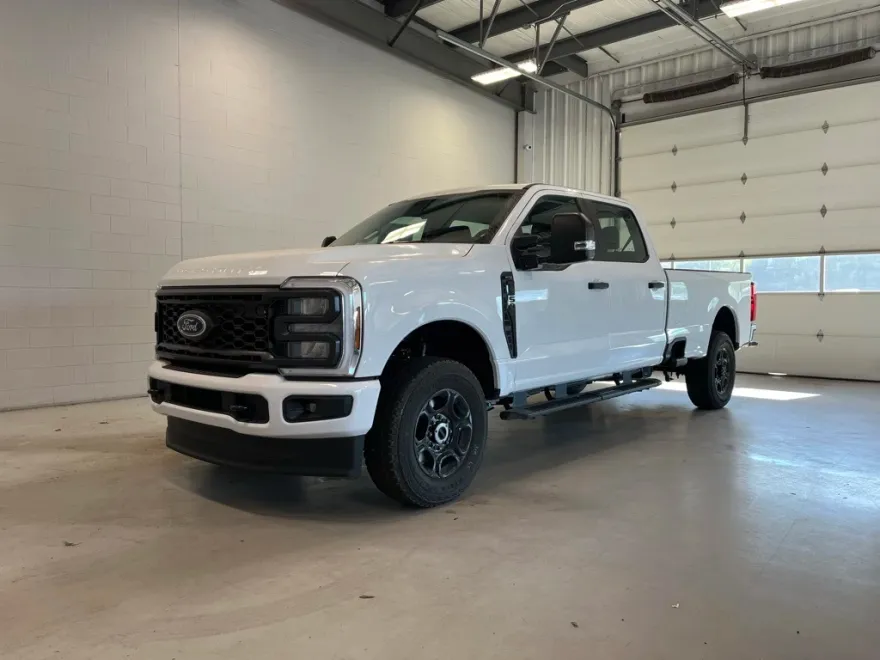 2026 Ford F-350 XL photo 1