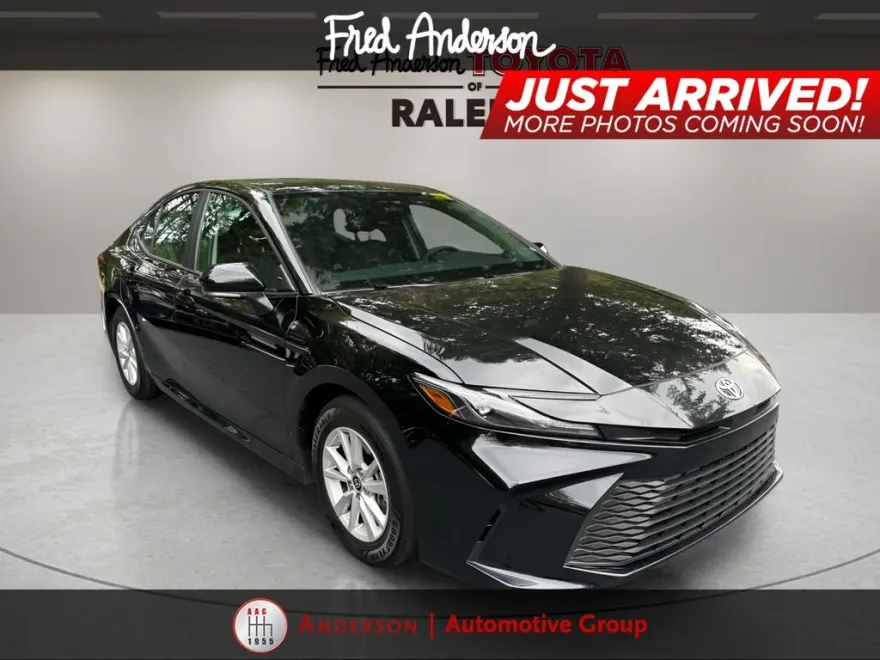 2025 Toyota Camry LE photo 1