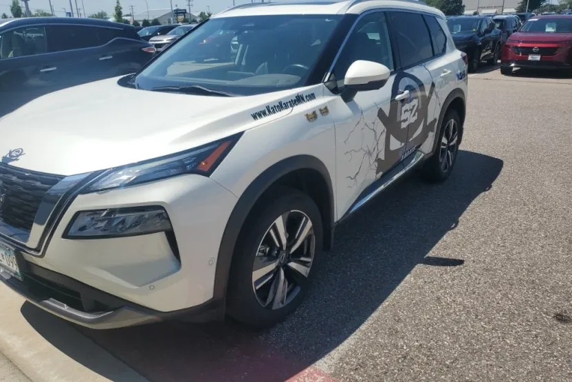 2023 Nissan Rogue SL AWD photo 1