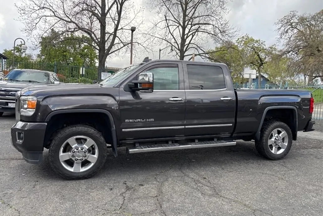 2016 Gmc Sierra 2500 Denali photo 1