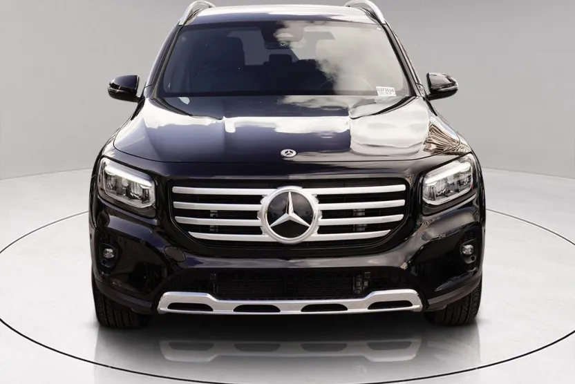 2024 Mercedes Benz GLB 250 photo 1