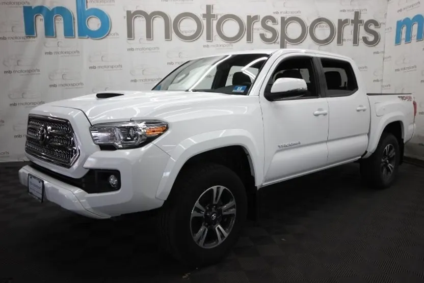2017 Toyota Tacoma SR5 Sport TRD Pro photo 1