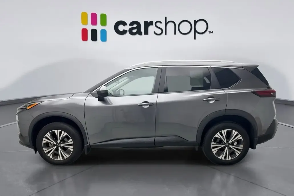 2023 Nissan Rogue SV photo 1