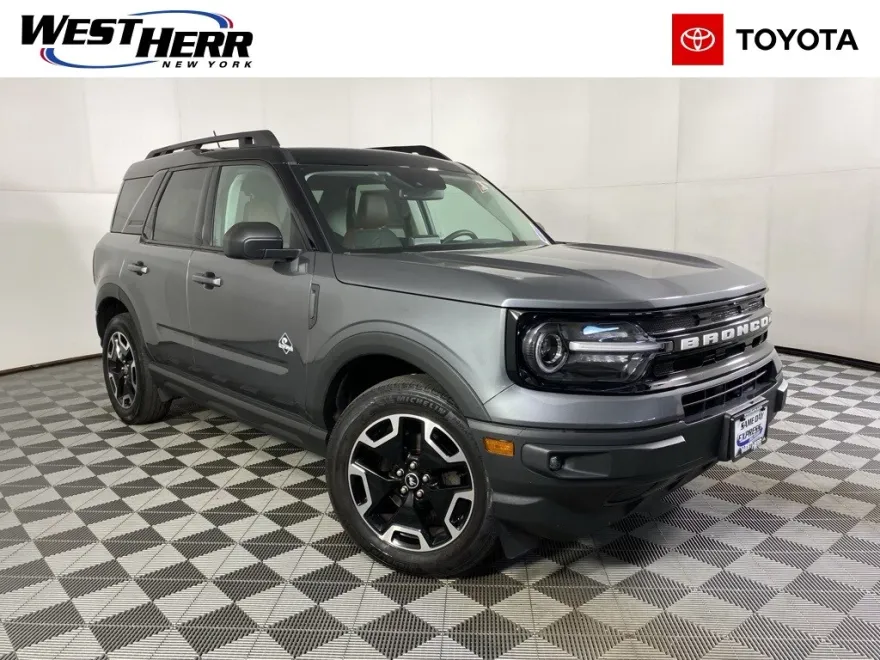 2022 Ford Bronco Sport Outer Banks photo 1