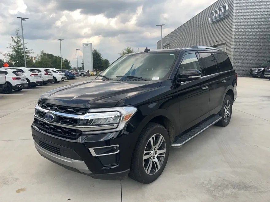 2023 Ford Expedition Limited photo 1