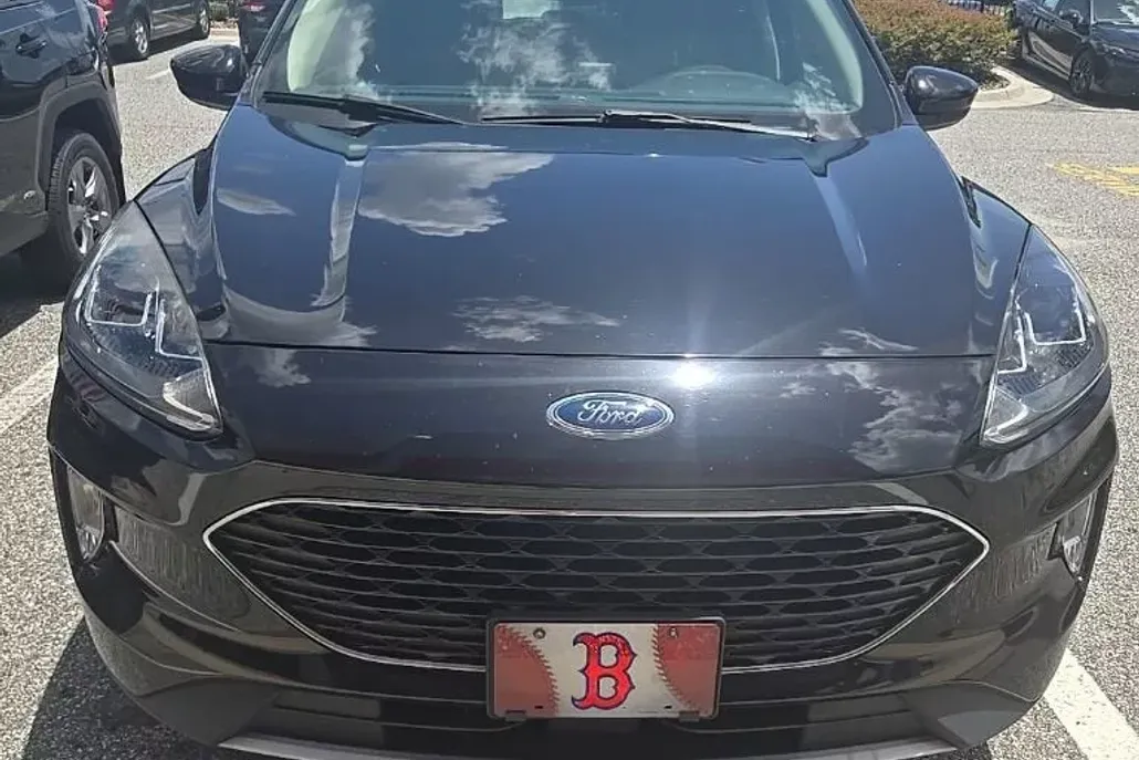 2020 Ford Escape SEL photo 1