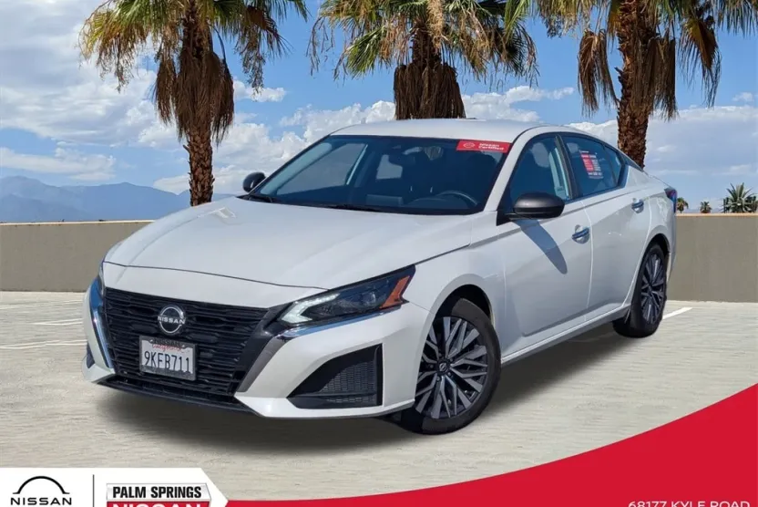 2024 Nissan Altima 2.5 SV photo 1