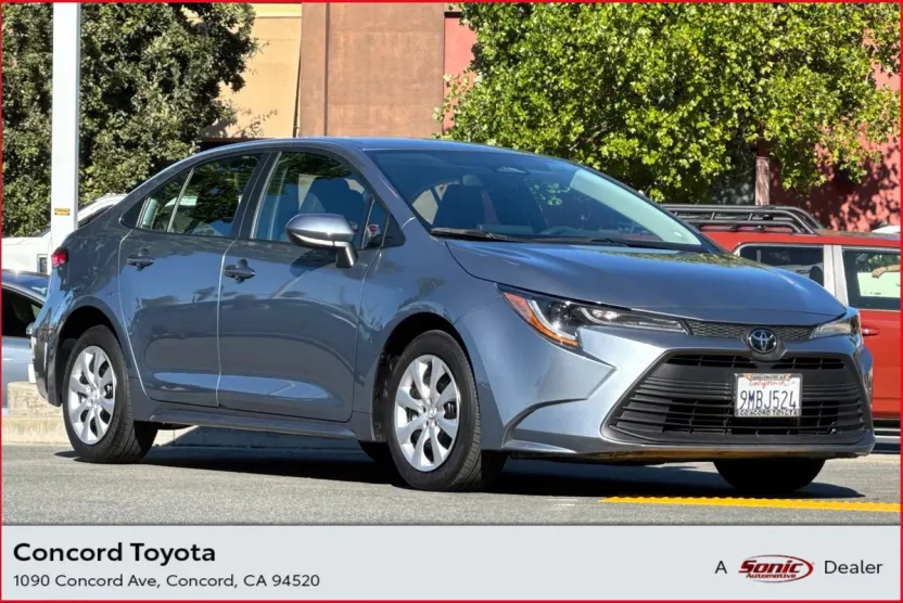 2024 Toyota Corolla LE photo 1
