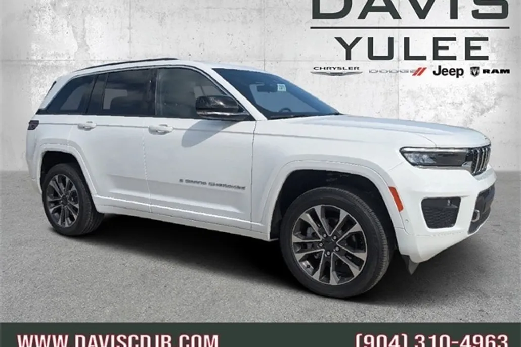 2025 Jeep Grand Cherokee Overland photo 1