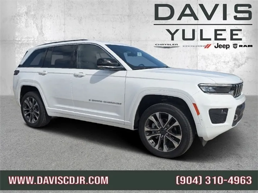 2025 Jeep Grand Cherokee Overland photo 1