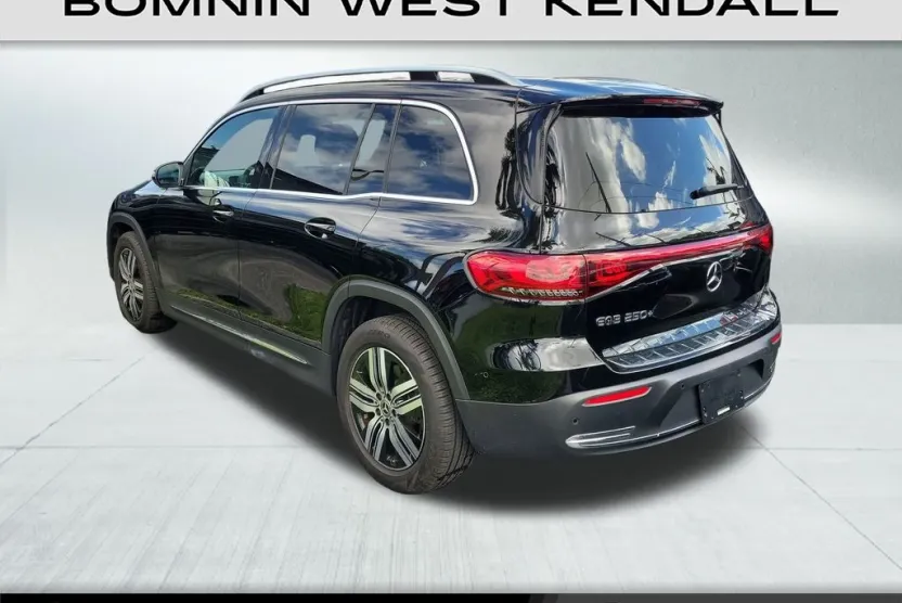 2023 Mercedes Benz EQB photo 1