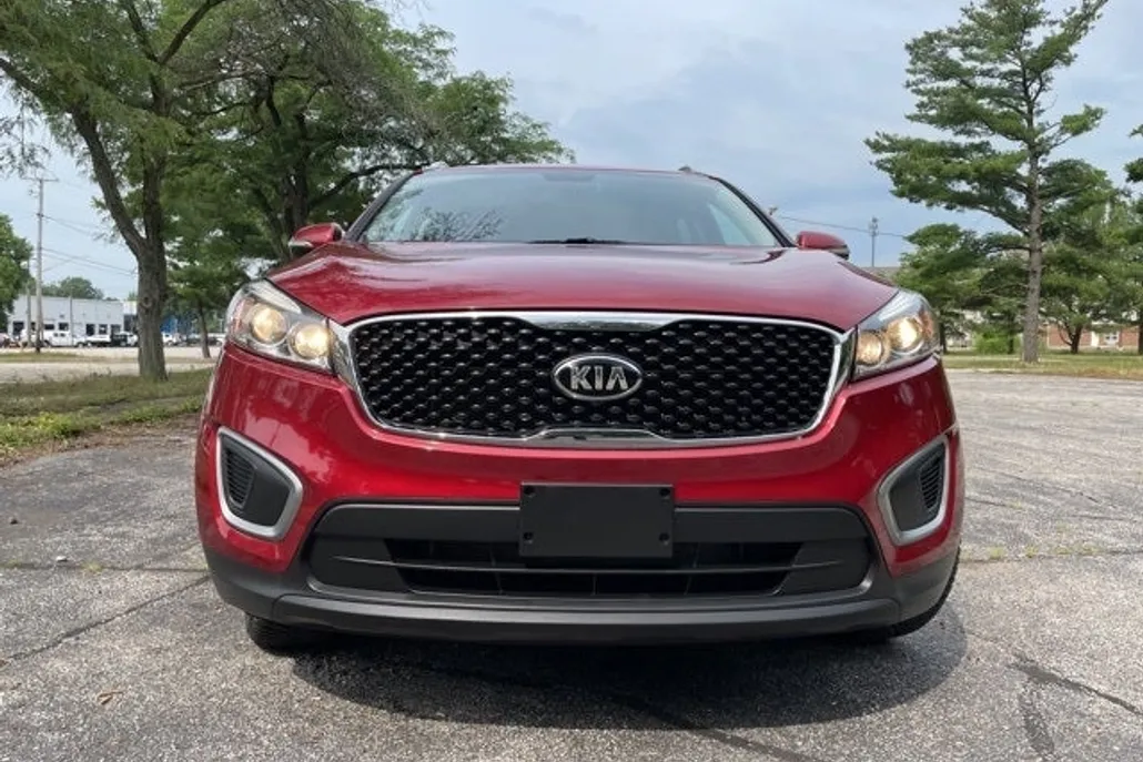 2016 Kia Sorento LX photo 1