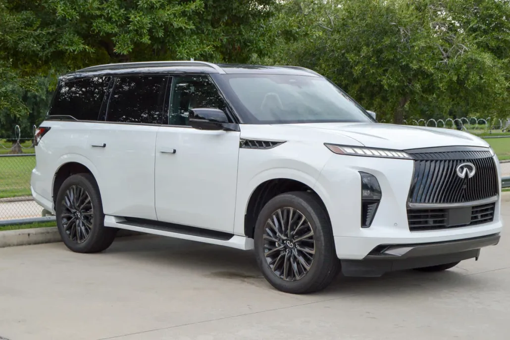 2025 Infiniti QX80 photo 1