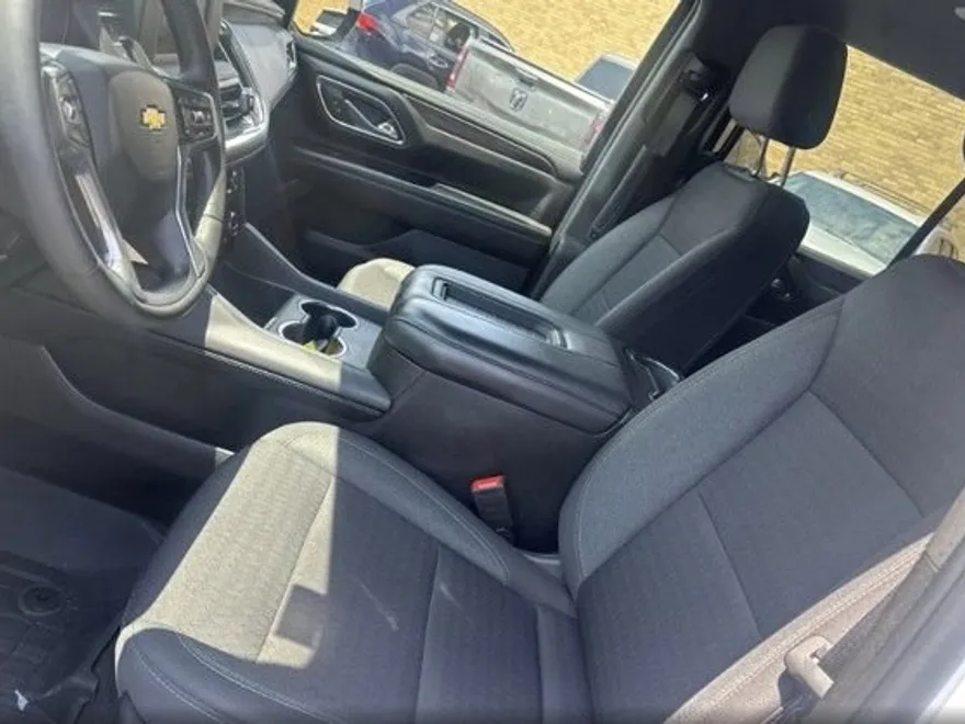 2023 Chevrolet Tahoe LS photo 1