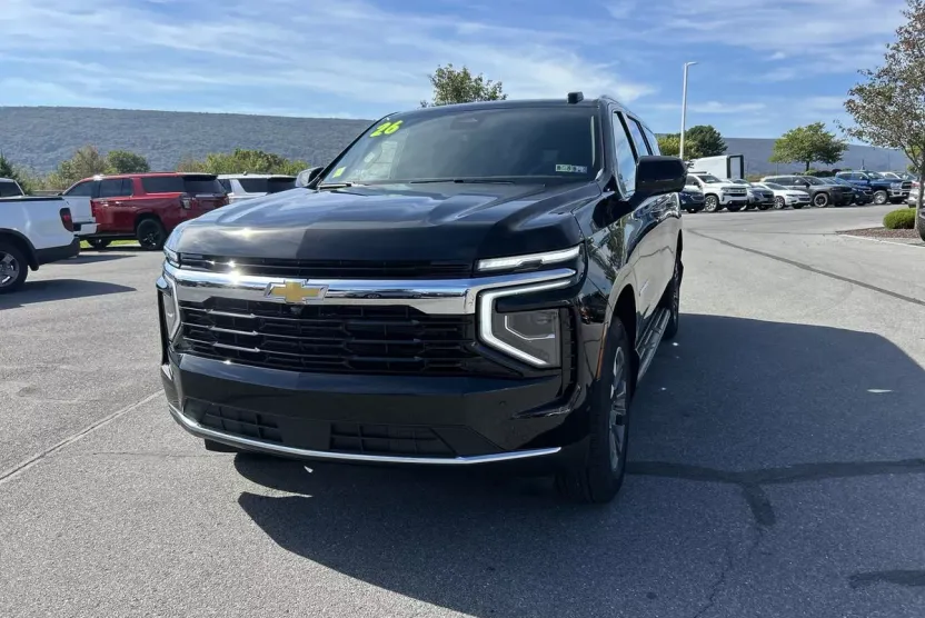 2026 Chevrolet Suburban LS photo 1