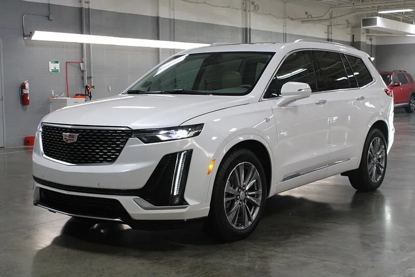 2025 Cadillac XT6 Premium Luxury photo 1