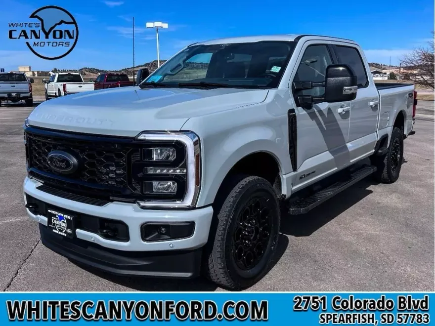 2025 Ford F-250 Lariat photo 1
